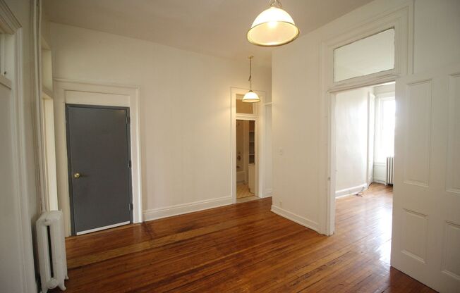 22 E Mt. Vernon Pl.