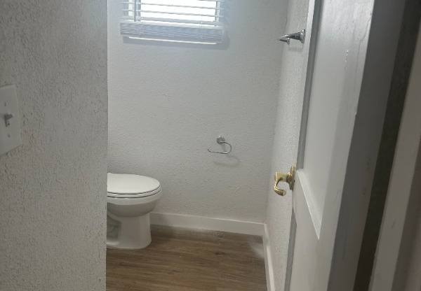 1845 N TAMIAMI TRL