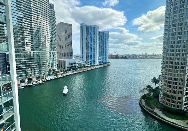 475 E BRICKELL AVE