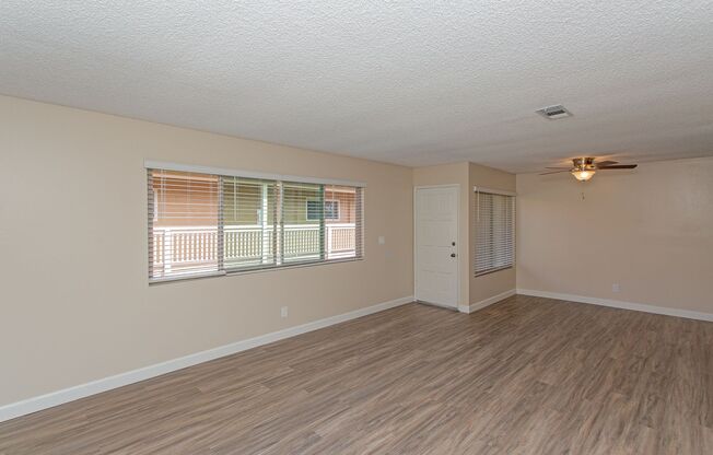 El Camino Grove Apartment Homes