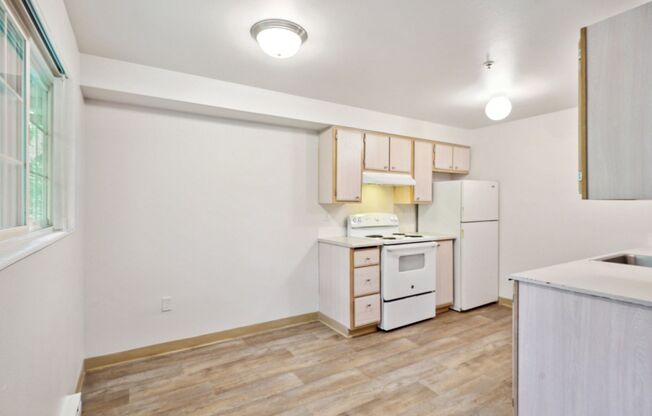 2 beds, 1 bath, $1,482