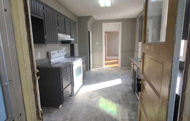 19 E North St