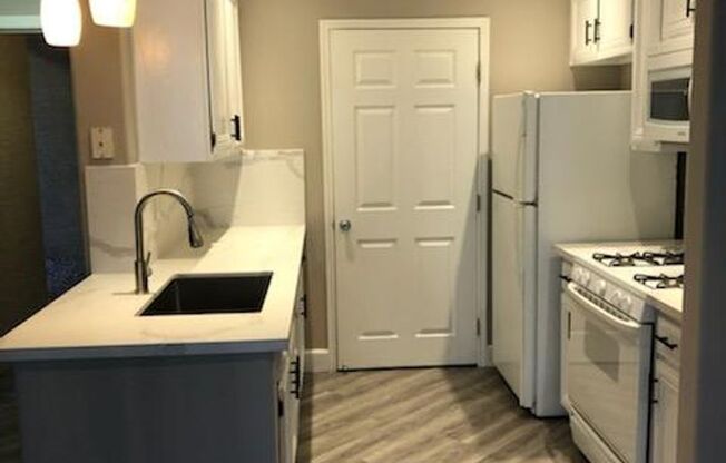 Stunning Newly Remodeled 2-Bedroom Condo Near Durango Casino and Freeway!