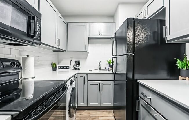 1 bed, 1 bath, 500 sqft, $999, Unit 211