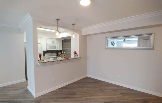 2 beds, 2 baths, 950 sqft, $2,750, Unit 106