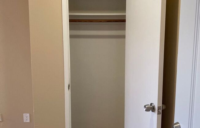 1 bed, 1 bath, 760 sqft, $1,270