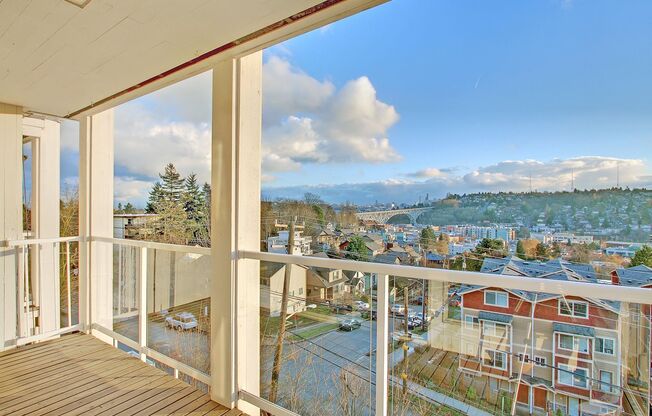 Fremont View - 525 N Bowdoin Place