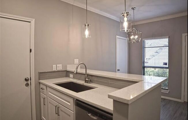 7340 Skillman St #101