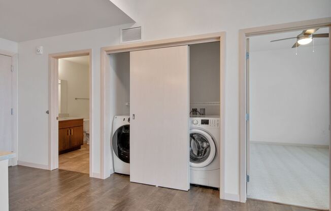 1 bed, 1 bath, 656 sqft, $1,745, Unit 0420