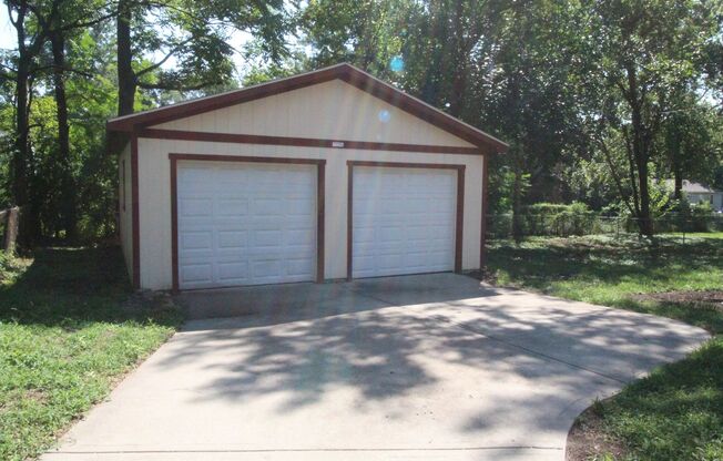 1/2 Month FREE On This 4 Bedroom 2 Bath Updated Home In Overland Park