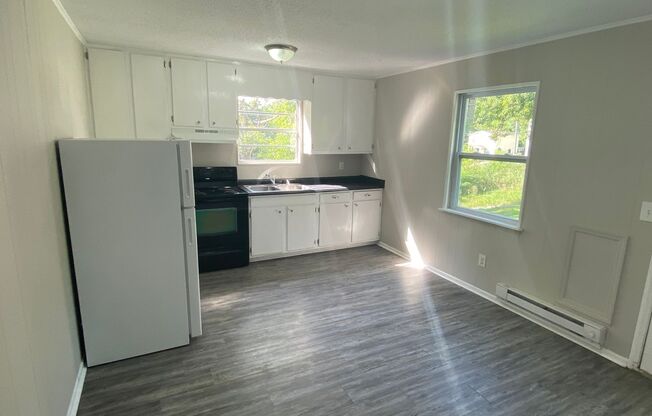 3 beds, 1 bath, $1,350