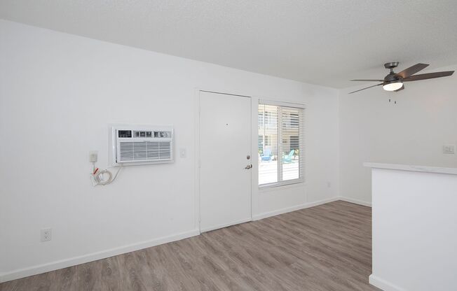 1 bed, 1 bath, $1,895, Unit 52
