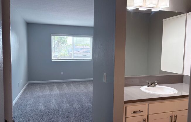 1 bed, 1 bath, 750 sqft, $2,445, Unit A011