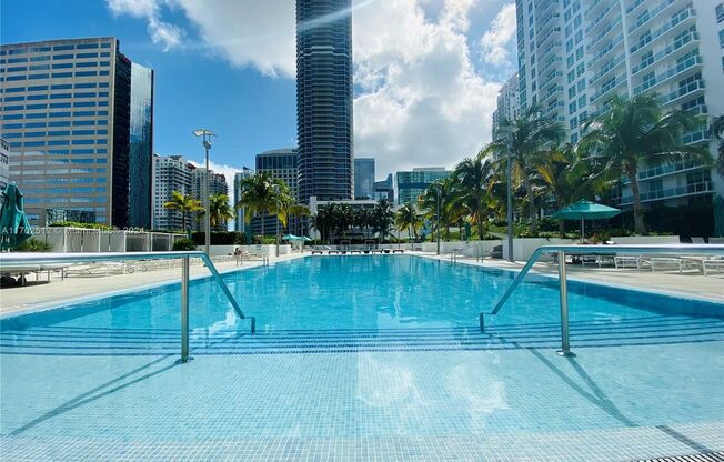 2 beds, 2 baths, 986 sqft, $4,500, Unit 950 Brickell Bay Dr # 32-07 (A11702512)