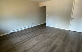 2 beds, 1 bath, $795, Unit #2