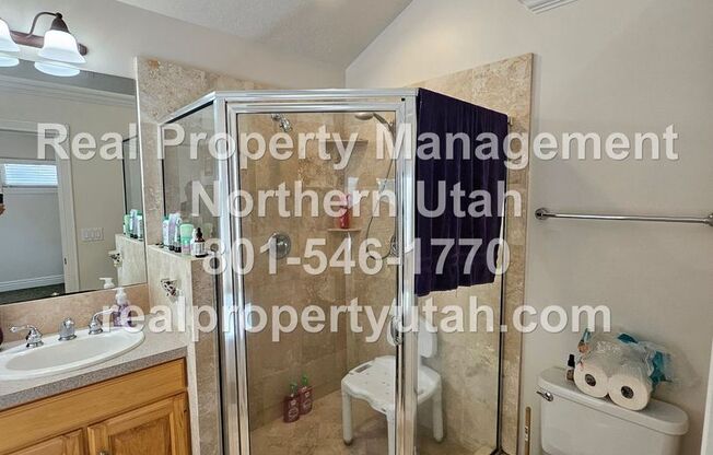 3 beds, 2.5 baths, $2,200