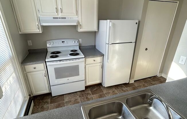 736 East 16th Street (New Town)