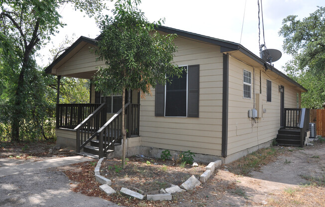 3 Bedroom 2 Bath in SE Austin