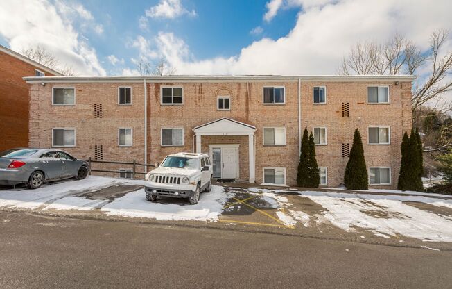 2 beds, 1 bath, 950 sqft, $999, Unit 110 L