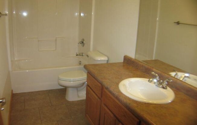 3 beds, 2 baths, $2,750