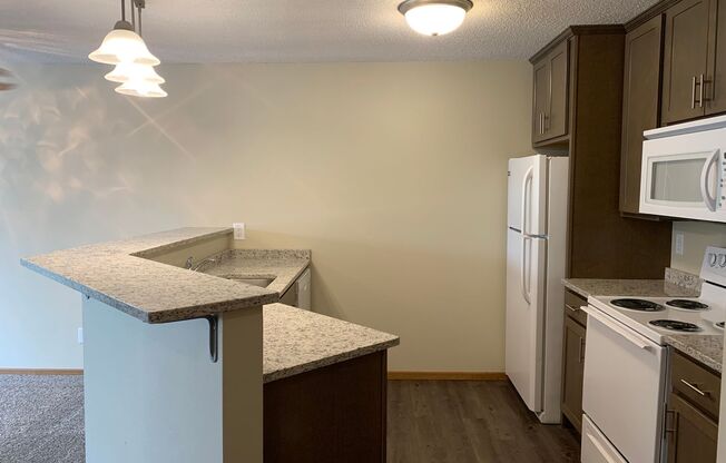 1 bed, 1 bath, 711 sqft, $1,165, Unit 3720203R