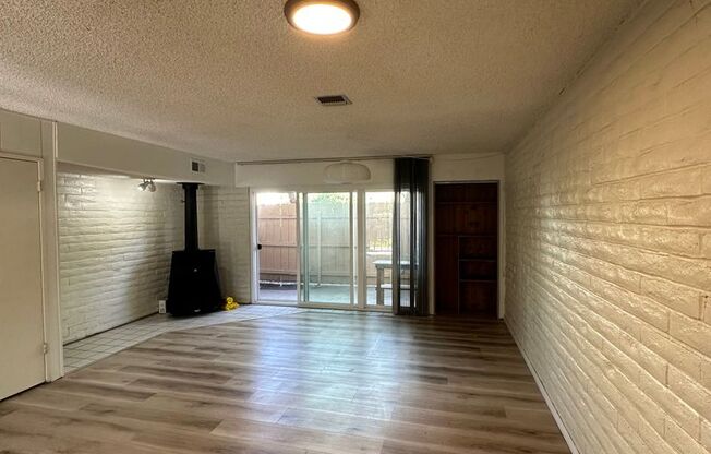 2 Bedroom Condo - La Mesa