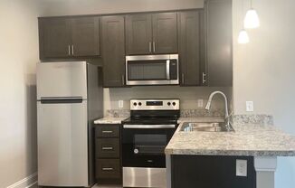 1 bed, 1 bath, 595 sqft, $780, Unit 216-211