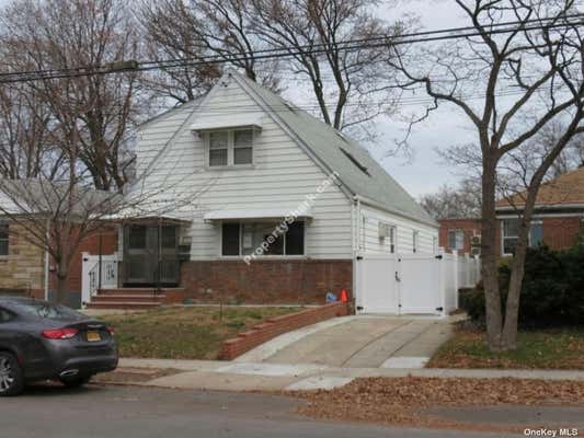 2 beds, 1 bath, 900 sqft, $2,500