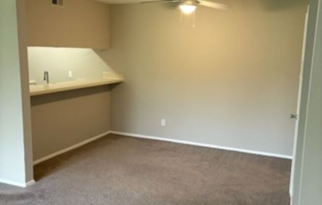 1 bed, 1 bath, 755 sqft, $999, Unit 6018D