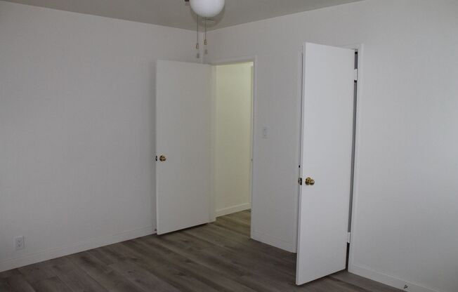 2 beds, 1 bath, $2,400