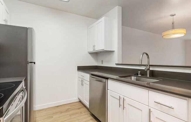 1 bed, 1 bath, 610 sqft, $1,625