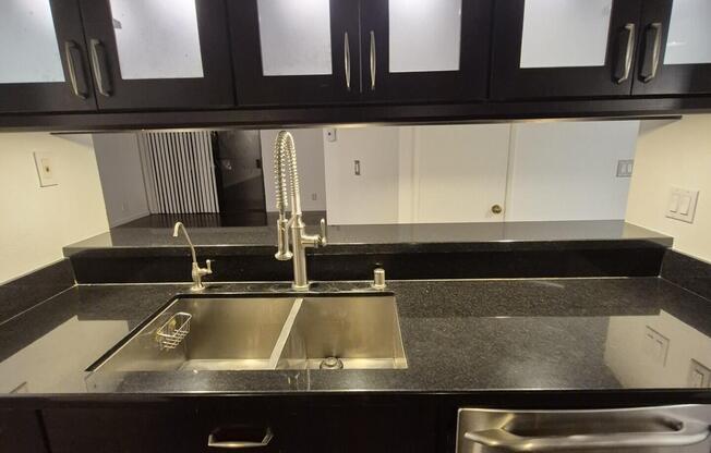 2 beds, 2 baths, 1,264 sqft, $3,100, Unit 207