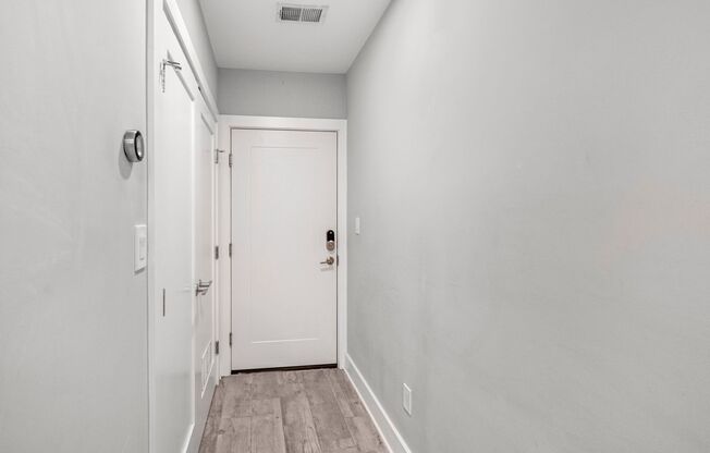Lovely 1 BR/1.5 BA Condo in Columbia Heights!