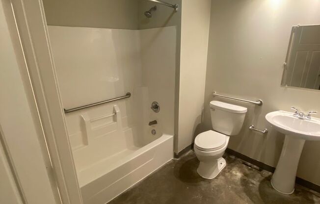 Studio, 1 bath, 438 sqft, $695, Unit 440