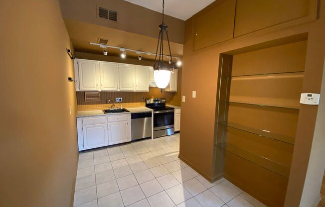 1 bed, 1 bath, 982 sqft, $2,167, Unit 201