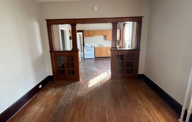 1 bed, 1 bath, $1,100, Unit 52-1F