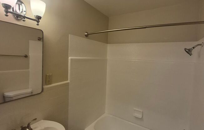 Studio, 1 bath, $1,295, Unit 209