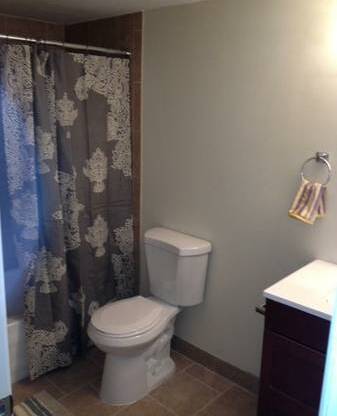 1 bed, 1 bath, 650 sqft, $995, Unit Valley Drive