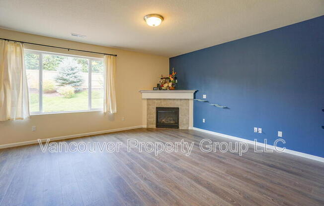 2273 S RED TAIL LOOP