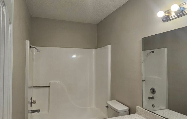 2 beds, 1 bath, 700 sqft, $795, Unit 30306