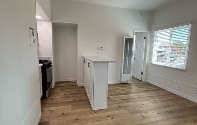 1 bed, 1 bath, 480 sqft, $1,895, Unit 009#B83