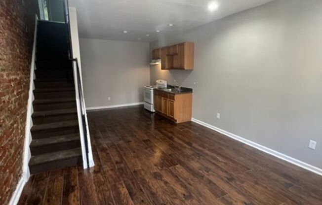 Gorgeous 3-Bedroom, 3-Bath Home in East Kensington – Newly Renovated!