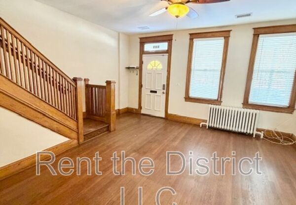 814 LONGFELLOW ST NW