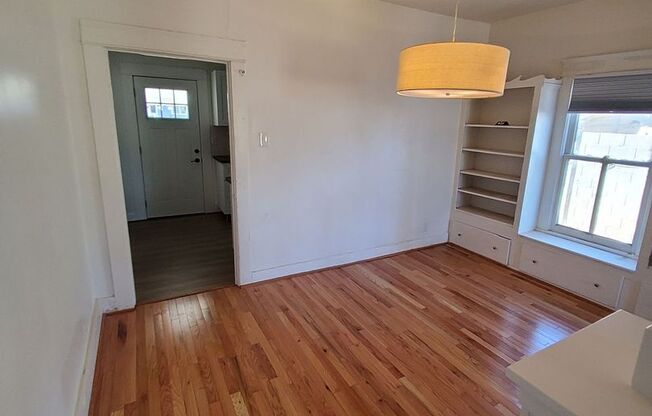 2 beds, 1 bath, $1,635