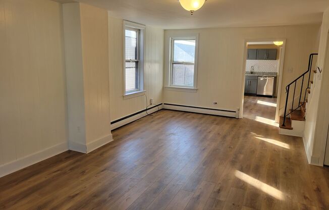 3 beds, 1 bath, $1,550