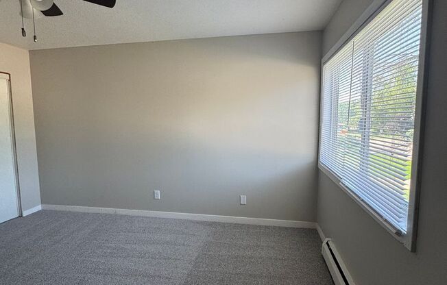 2 beds, 1 bath, 875 sqft, $1,399, Unit 3300-7