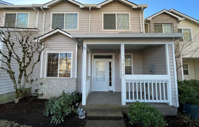 Roomy 3bd/2.5ba Townhome in Desirable Happy Valley!