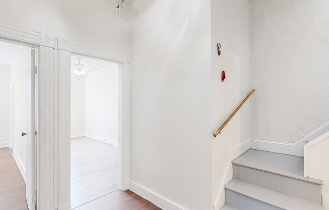 929 N CALVERT