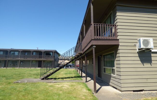 Waular04-Park Place Apartments