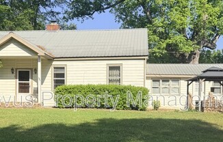 1664 POPLAR RD